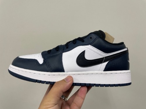 조던 1 로우 아머리 네이비 553560-411 photo review