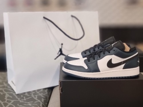 조던 1 로우 아머리 네이비 553560-411 photo review