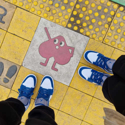 조던 1 로우 트루 블루 시멘트 그레이 553560-412 photo review