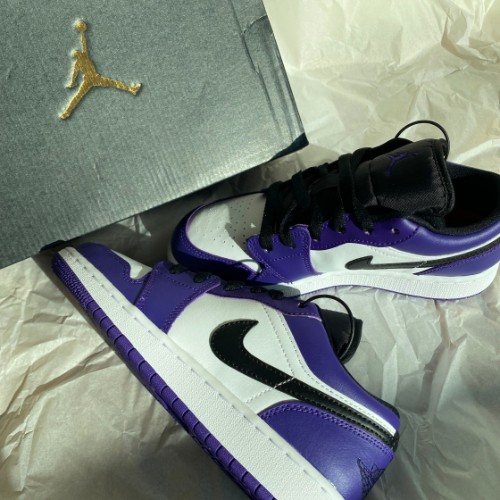 조던 1 로우 코트 퍼플 2020 553560-500 photo review