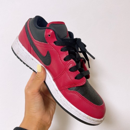 조던 1 로우 짐레드 블랙 553560-605 photo review