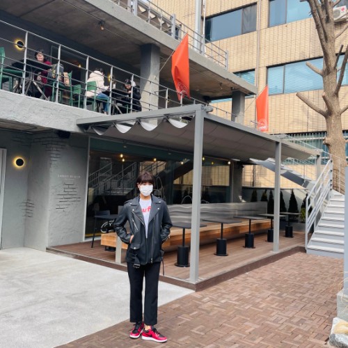 조던 1 로우 짐레드 블랙 553560-605 photo review