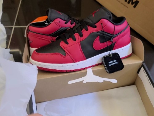 조던 1 로우 바시티 레드 553560-606 photo review