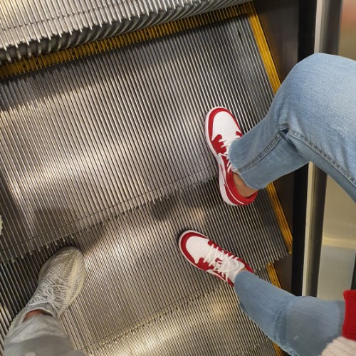 조던 1 로우 짐레드 화이트 553560-611 photo review