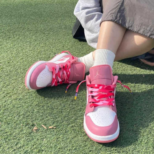 조던 1 로우 디저트 베리 553560-616 photo review