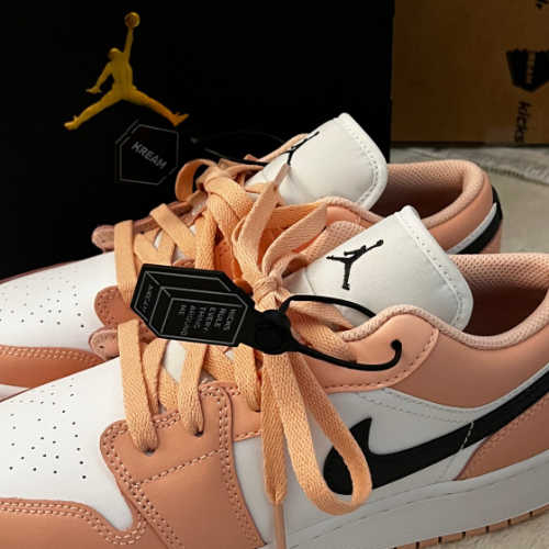 조던 1 로우 라이트 아크틱 핑크 553560-800 photo review