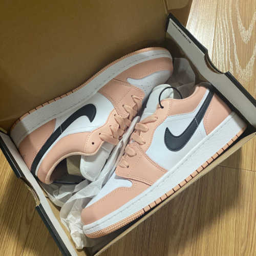 조던 1 로우 라이트 아크틱 핑크 553560-800 photo review