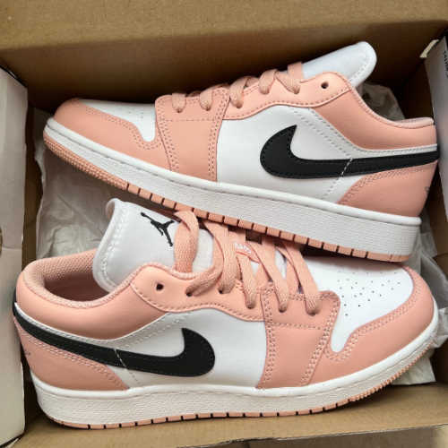 조던 1 로우 라이트 아크틱 핑크 553560-800 photo review