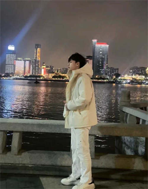 알렉산더 맥퀸 오버사이즈드 스니커즈 파리 블루 553680WHGP79086 photo review