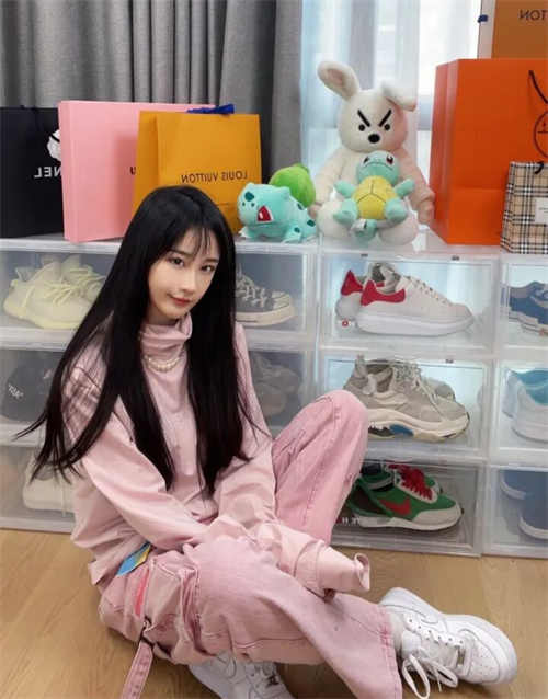 알렉산더 맥퀸 오버사이즈드 스니커즈 러스트 레드 553680WHGP79676 photo review