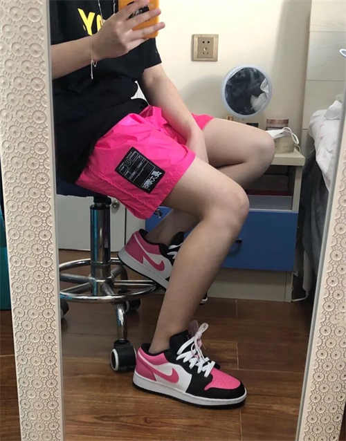 조던 1 로우 핑크시클 554723-106 photo review