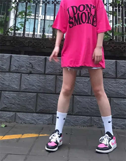 조던 1 로우 핑크시클 554723-106 photo review