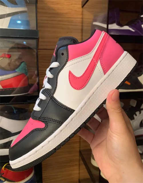 조던 1 로우 핑크시클 554723-106 photo review