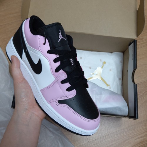 조던 1 로우 라이트 아크틱 핑크 554723-601 photo review