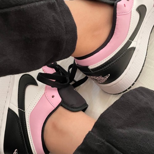 조던 1 로우 라이트 아크틱 핑크 554723-601 photo review