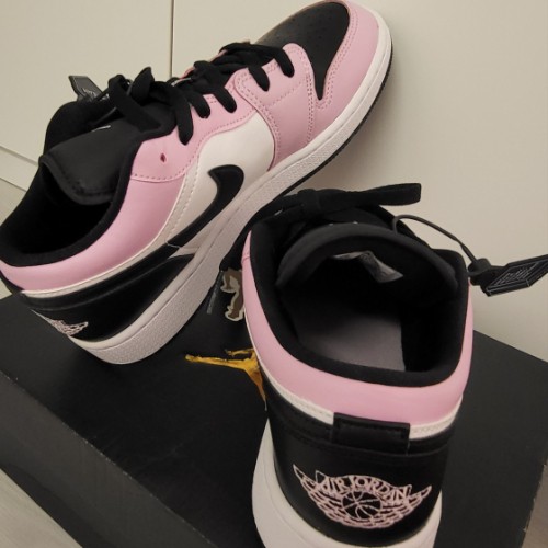 조던 1 로우 라이트 아크틱 핑크 554723-601 photo review