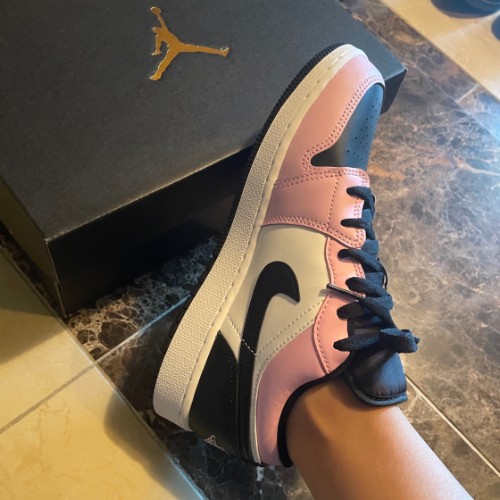 조던 1 로우 라이트 아크틱 핑크 554723-601 photo review