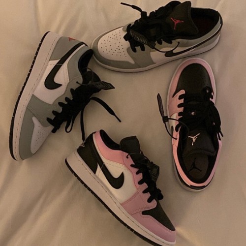 조던 1 로우 라이트 아크틱 핑크 554723-601 photo review