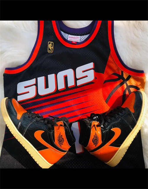 조던 1 레트로 하이 쉐터드 백보드 3.0 555088-028 photo review