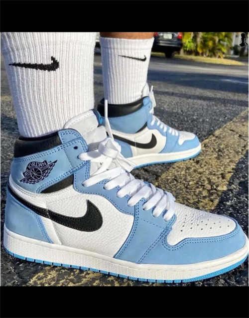 조던 1 레트로 하이 OG 유니버시티 블루 555088-134 photo review