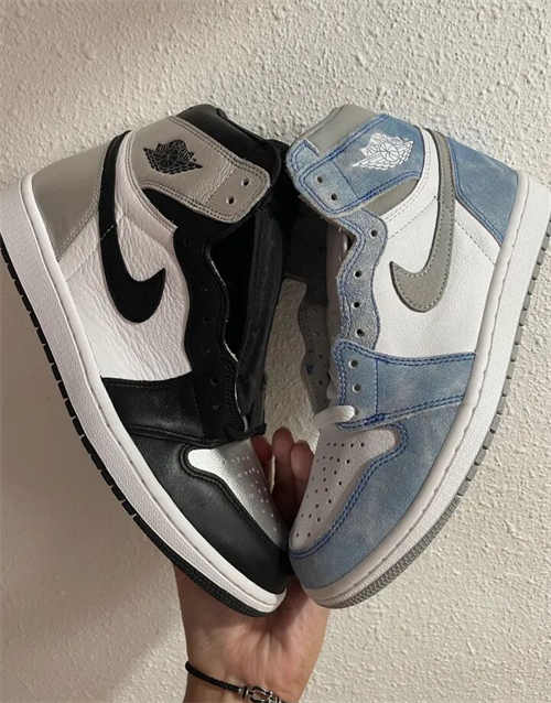 조던 1 레트로 하이 OG 유니버시티 블루 555088-134 photo review