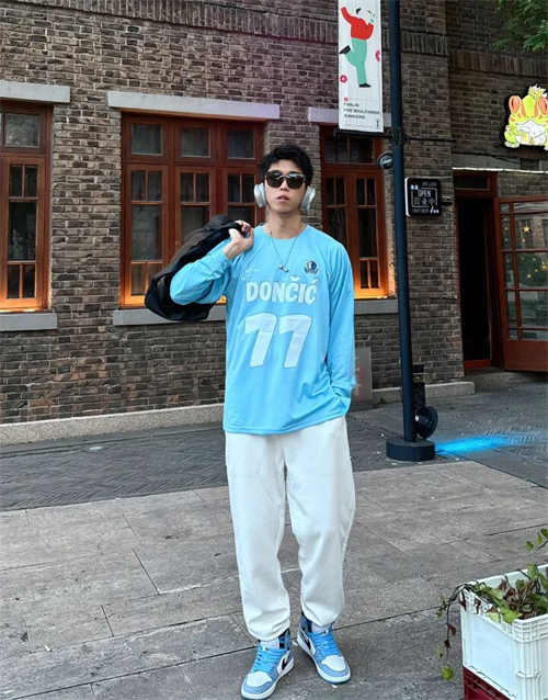 조던 1 레트로 하이 OG 유니버시티 블루 555088-134 photo review