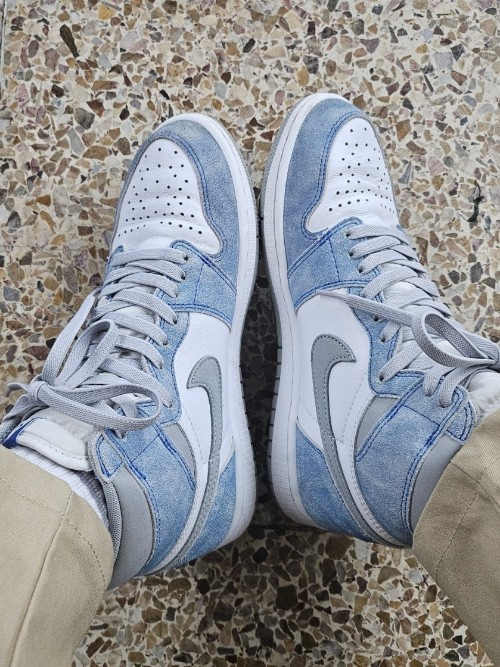 조던 1 레트로 하이 OG 하이퍼 로얄 555088-402 photo review