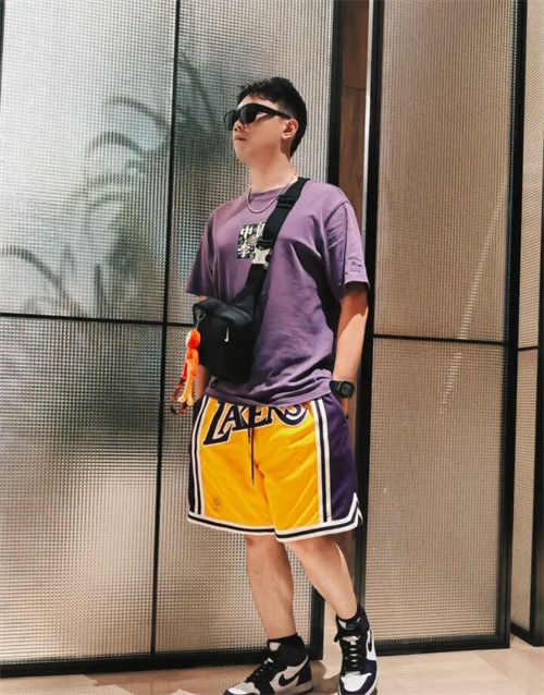 조던 1 레트로 하이 OG 코트 퍼플 2020 555088-500 photo review