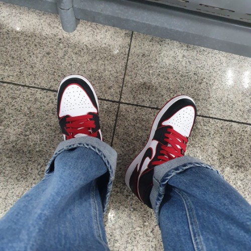 조던 1 레트로 하이 OG 블러드라인 575441-062 photo review