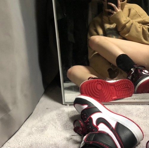 조던 1 레트로 하이 OG 블러드라인 575441-062 photo review