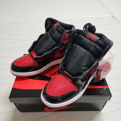 조던 1 레트로 하이 OG 페이턴트 브레드 575441-063 photo review