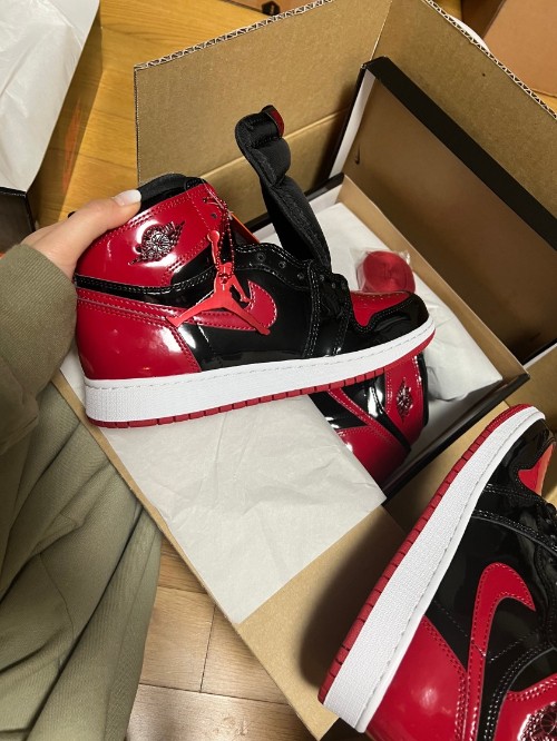 조던 1 레트로 하이 OG 페이턴트 브레드 575441-063 photo review