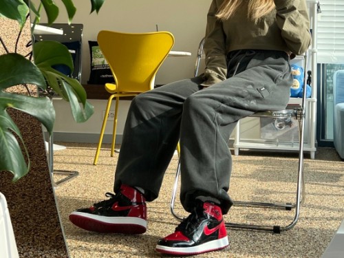 조던 1 레트로 하이 OG 페이턴트 브레드 575441-063 photo review