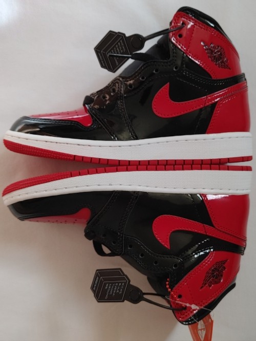 조던 1 레트로 하이 OG 페이턴트 브레드 575441-063 photo review