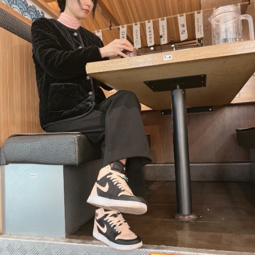 조던 1 레트로 하이 OG 크림슨 틴트 575441-081 photo review