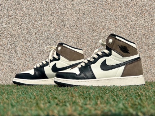 조던 1 레트로 하이 OG 블랙 모카 575441-105 photo review