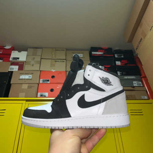 조던 1 레트로 하이 OG 블리치드 코랄 575441-108 photo review