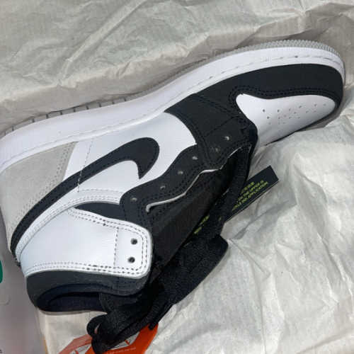 조던 1 레트로 하이 OG 블리치드 코랄 575441-108 photo review