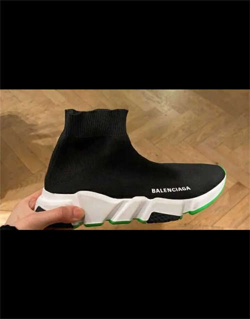 발렌시아가 스피드 트레이너 네이비 화이트 2020 587286W17024005 photo review