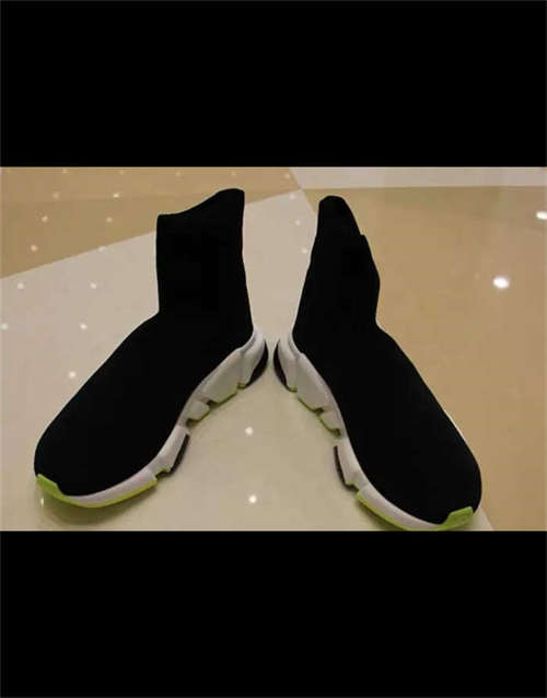 발렌시아가 스피드 트레이너 네이비 화이트 2020 587286W17024005 photo review