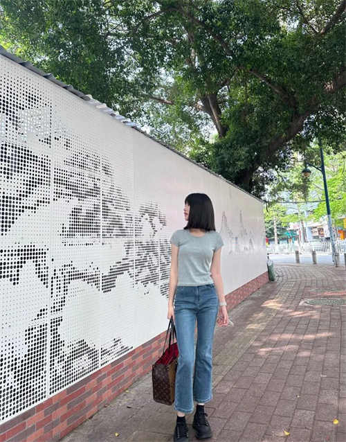 알렉산더 맥퀸 트레드 슬릭 레이스 업 블랙 611705W4L321000 photo review