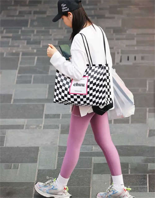 발렌시아가 3XL 스니커즈 그레이 화이트 레드 734731W3XL51219 photo review