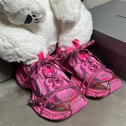 발렌시아가 3XL 스니커즈 핑크 734731W3XL65050 photo review