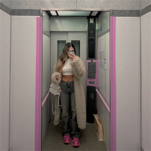 발렌시아가 3XL 스니커즈 핑크 734731W3XL65050 photo review