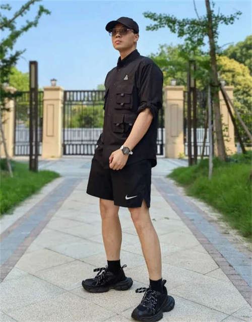 발렌시아가 3XL 스니커즈 블랙 734734W3XL11010 photo review