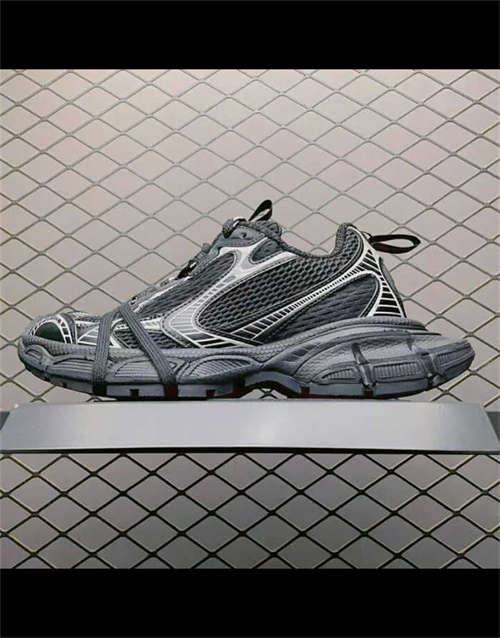 발렌시아가 3XL 스니커즈 블랙 화이트 734734W3XL11090 photo review