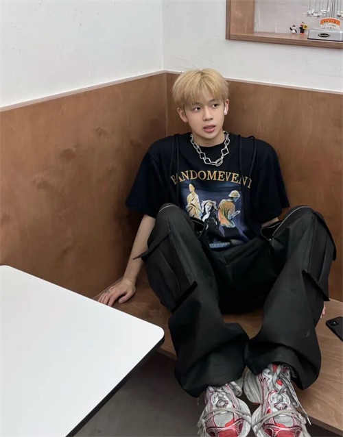 발렌시아가 3XL 스니커즈 옐로우 블랙 734734W3XL27010 photo review