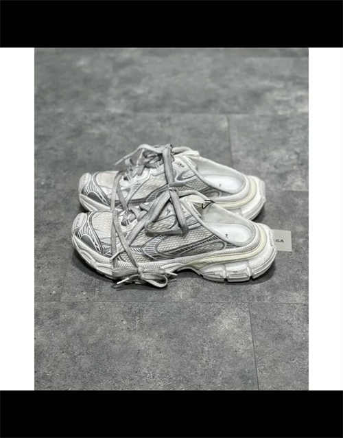 발렌시아가 3XL 뮬 그레이 화이트 레드 742672W3XL51219 photo review