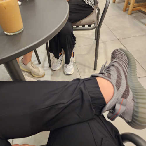 아디다스 이지 부스트 350 V2 벨루가 2.0 AH2203 photo review