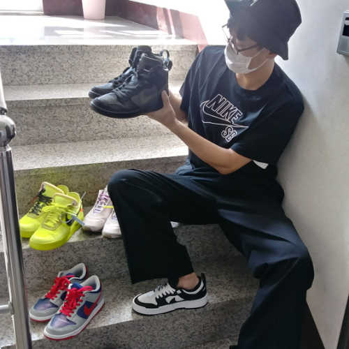 나이키 x 오프화이트 에어맥스 97 세레나 퀸 AJ4585-600 photo review